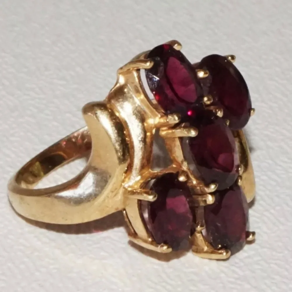 Vintage 10K Yellow Gold Rhodolite Garnet Ring